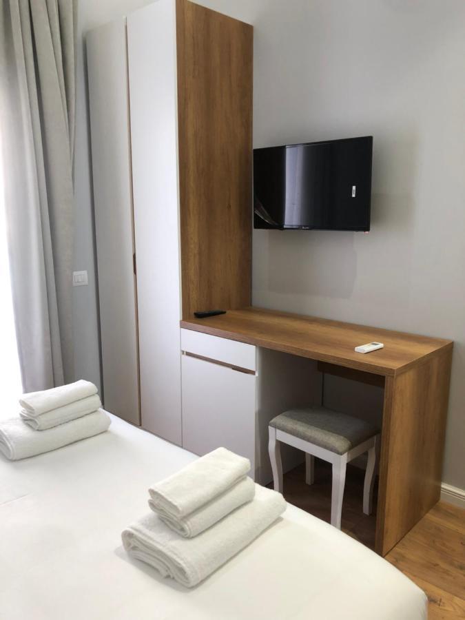 טיראנה Andys Rooms Hotel מראה חיצוני תמונה