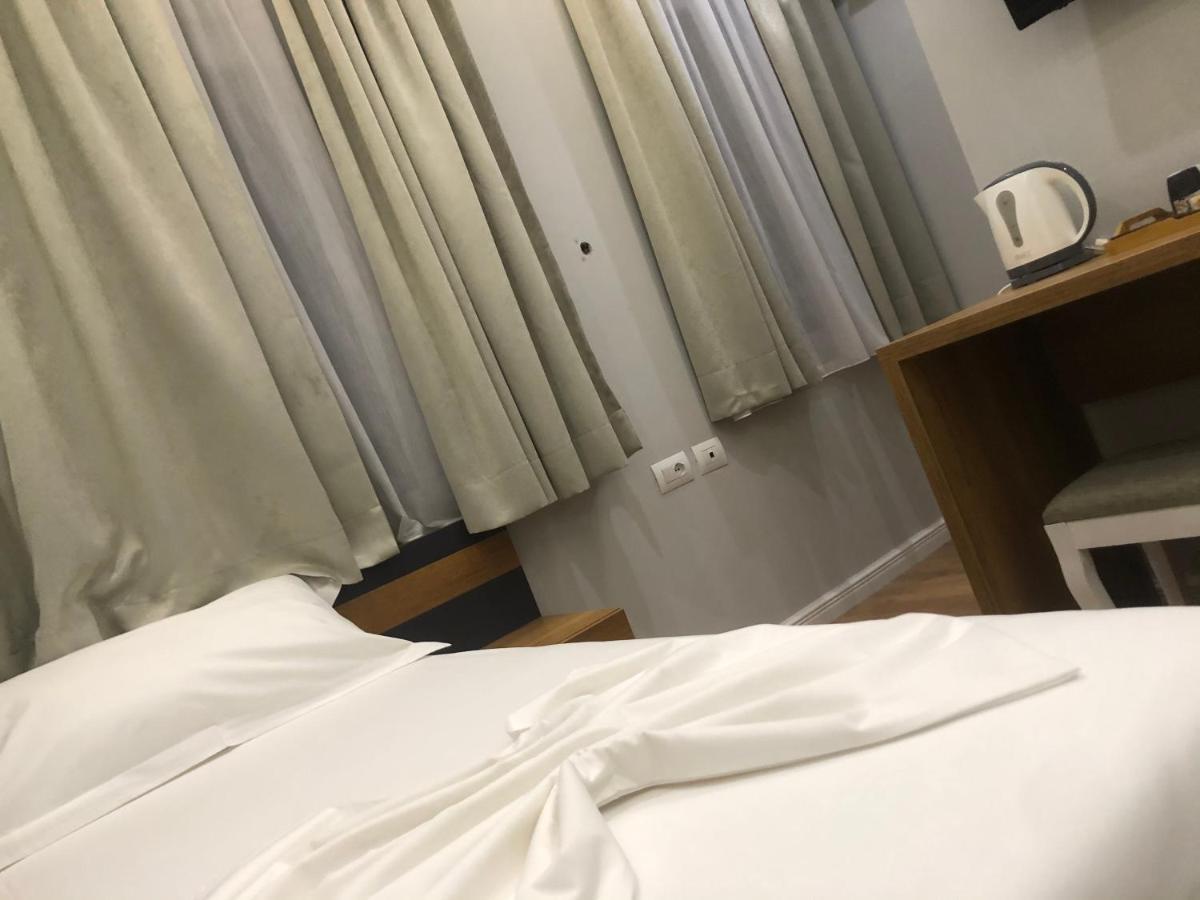 טיראנה Andys Rooms Hotel מראה חיצוני תמונה