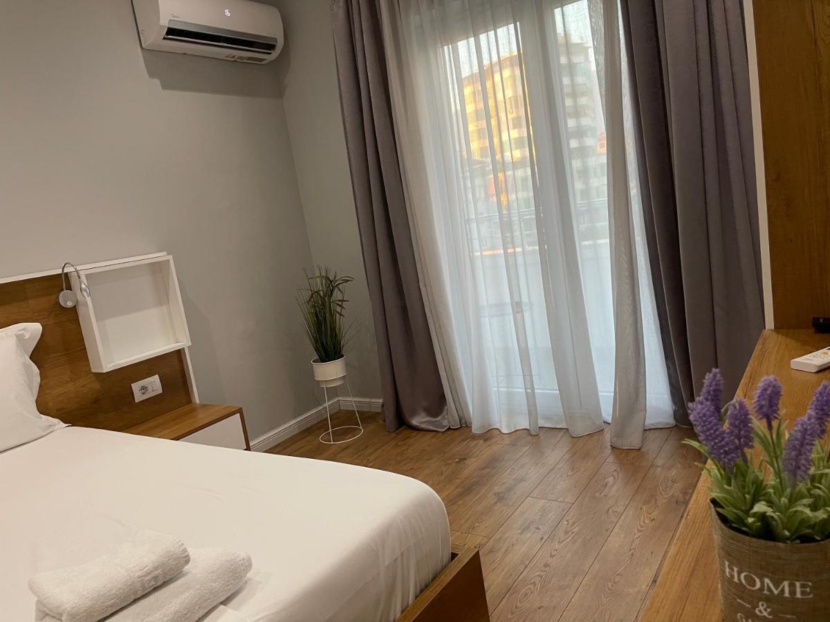 טיראנה Andys Rooms Hotel מראה חיצוני תמונה