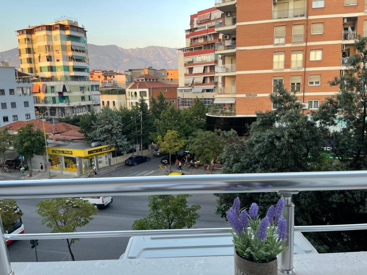 טיראנה Andys Rooms Hotel מראה חיצוני תמונה