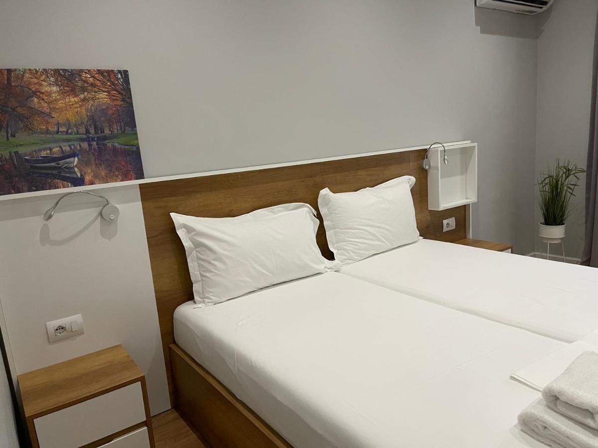 טיראנה Andys Rooms Hotel מראה חיצוני תמונה
