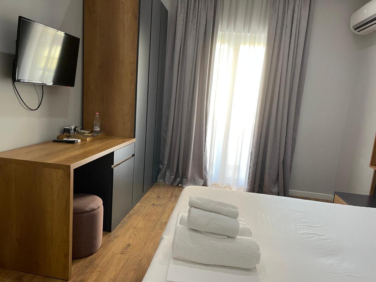 טיראנה Andys Rooms Hotel מראה חיצוני תמונה