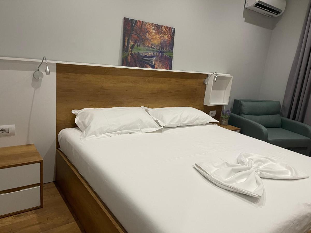 טיראנה Andys Rooms Hotel מראה חיצוני תמונה