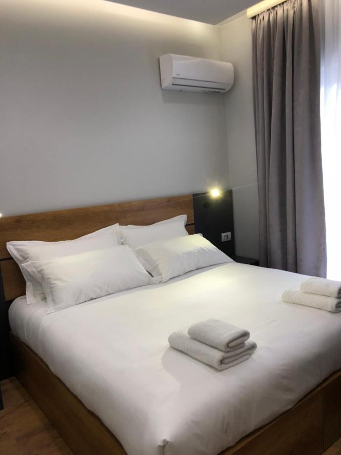 טיראנה Andys Rooms Hotel מראה חיצוני תמונה